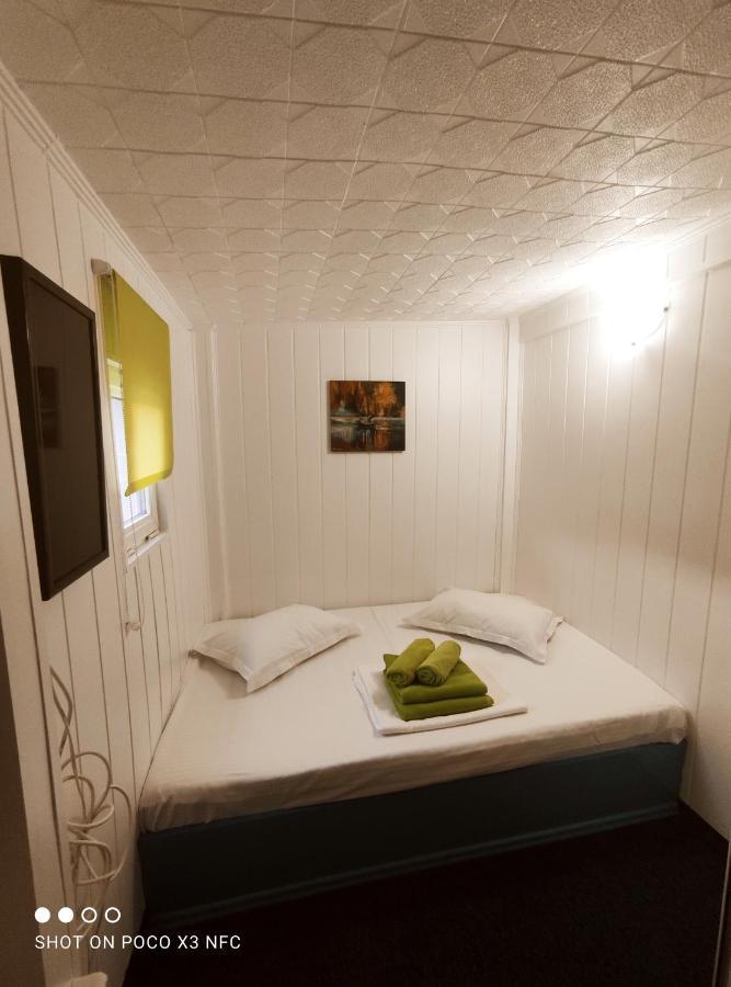 Pontonul Lui Cristian Hotel Махмудия Екстериор снимка